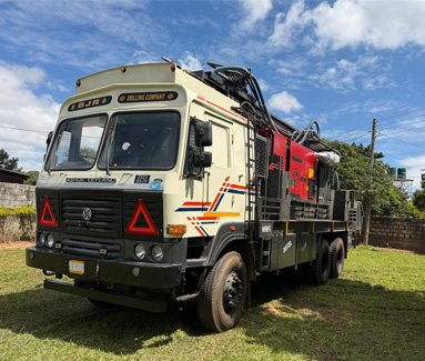 Drilling rig in operation